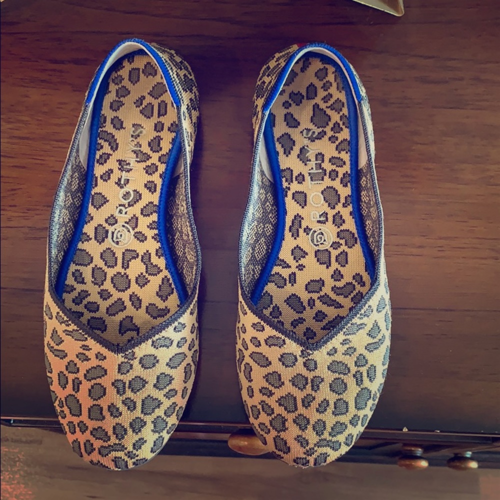 Rothys round flats / size 9.5